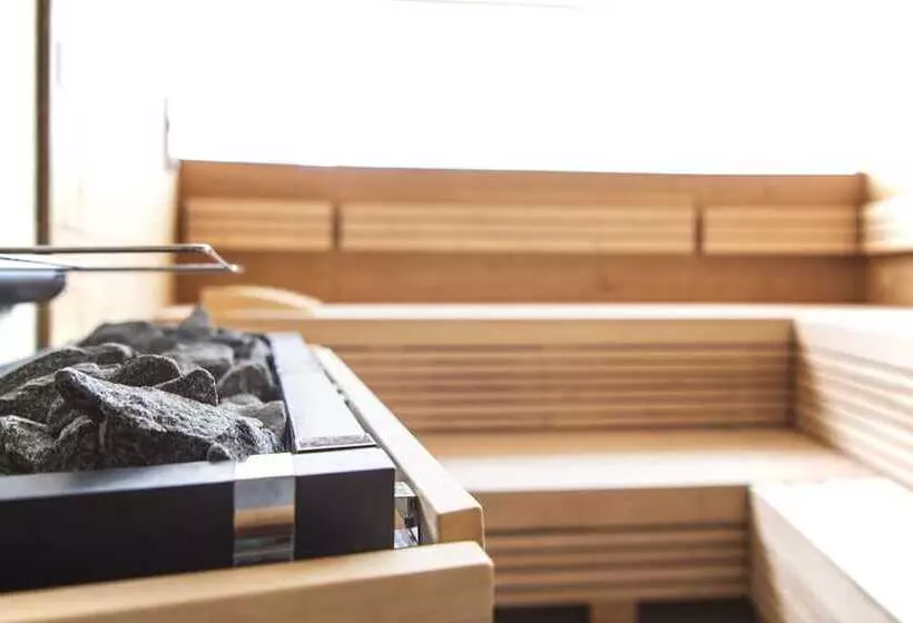 Heart Hotel Grischuna