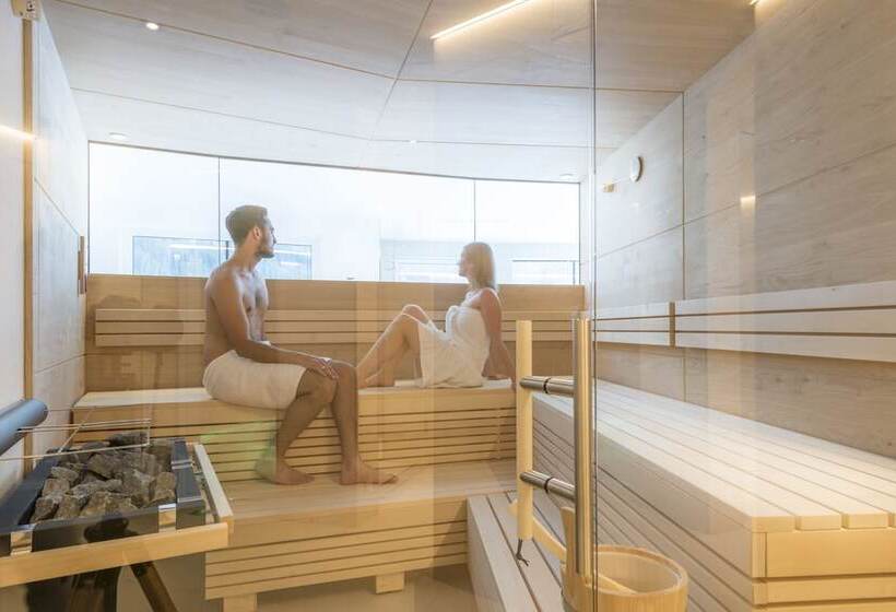 Heart Hotel Grischuna