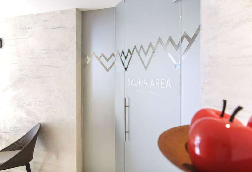 Heart Hotel Grischuna