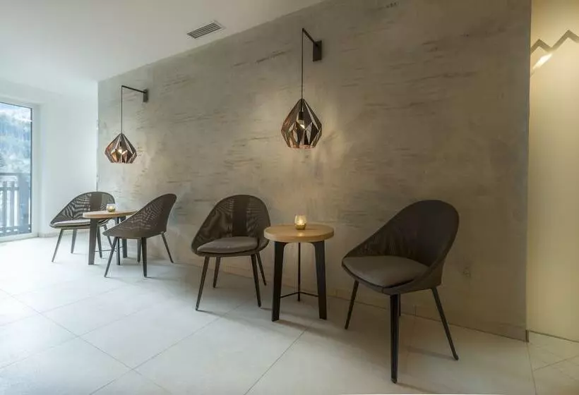 Heart Hotel Grischuna