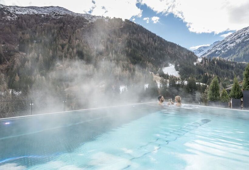 Heart Hotel Grischuna