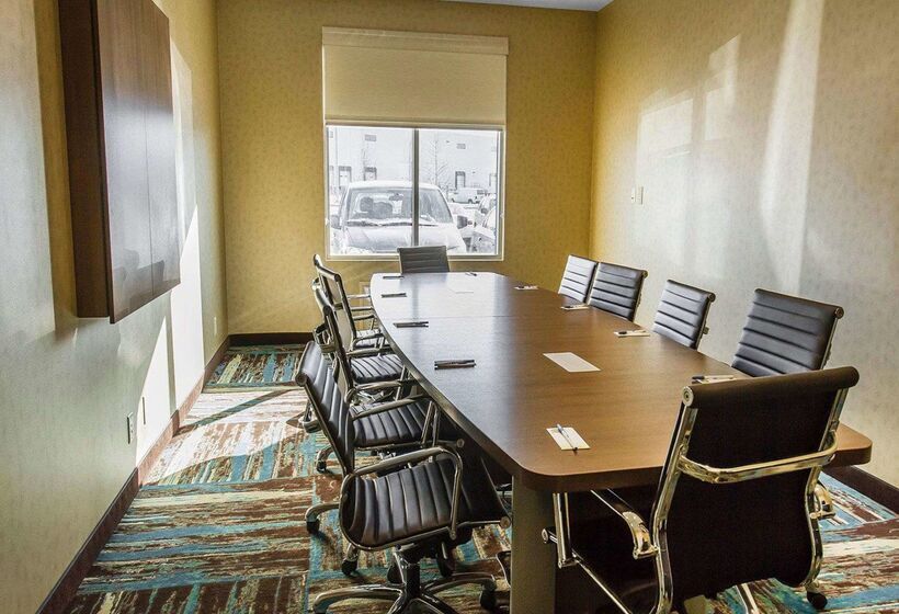 Hotel Comfort Inn & Suites Airport North