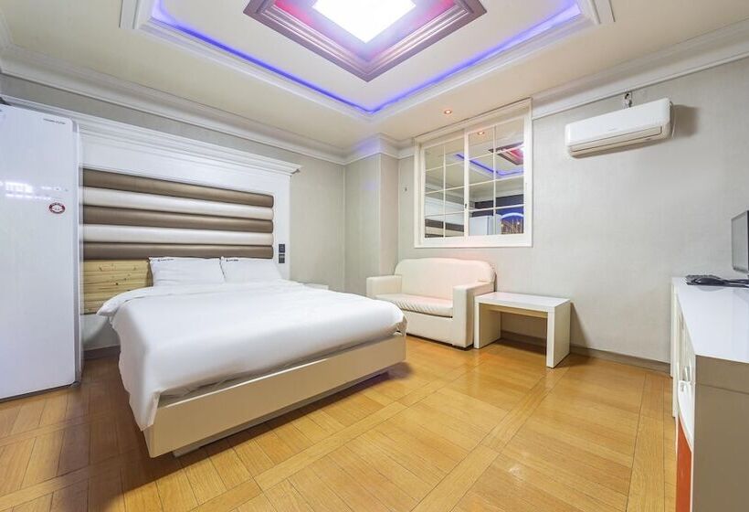 Gwangju Sangmu Hotel Manhattan