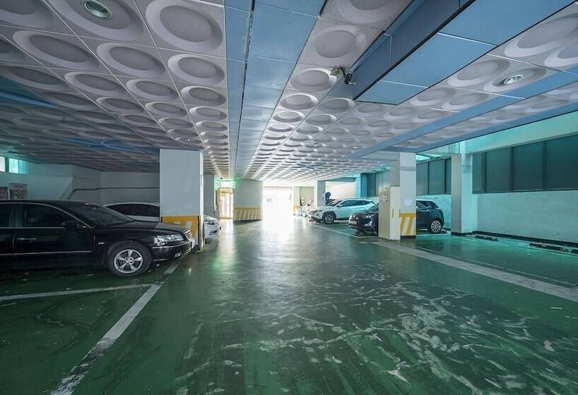 Gwangju Sangmu Hotel Manhattan