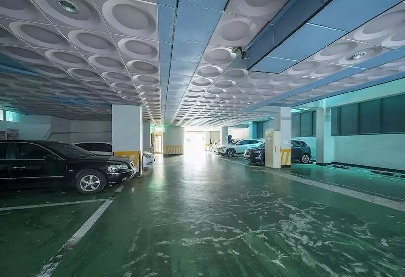 Gwangju Sangmu Hotel Manhattan