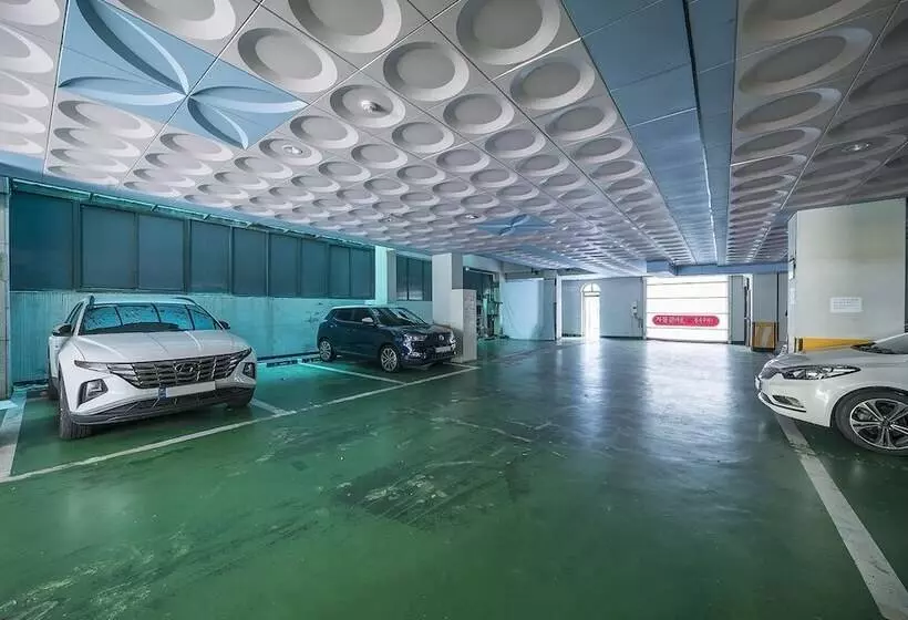 Gwangju Sangmu Hotel Manhattan