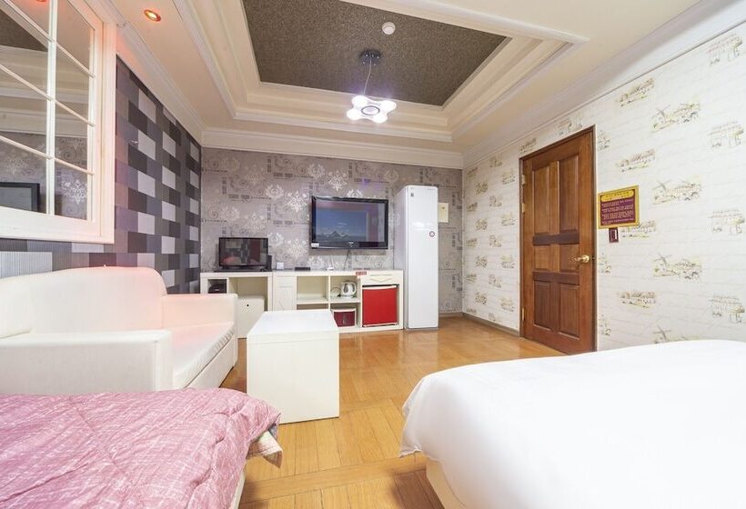 Gwangju Sangmu Hotel Manhattan