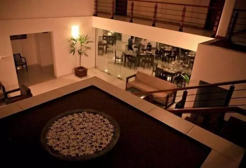 Hotel Lavendish Okrin