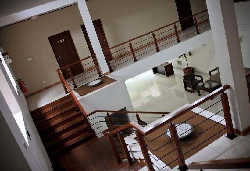 فندق Lavendish Okrin