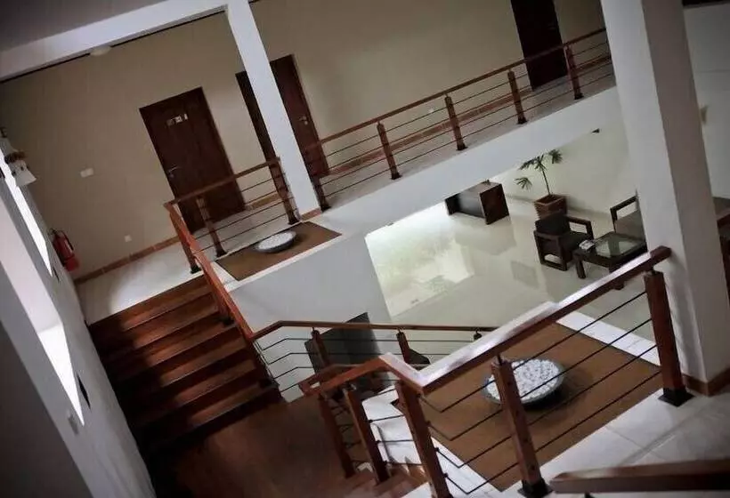 Hotel Lavendish Okrin