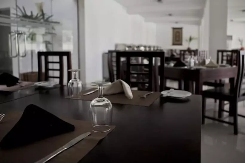 Hotel Lavendish Okrin