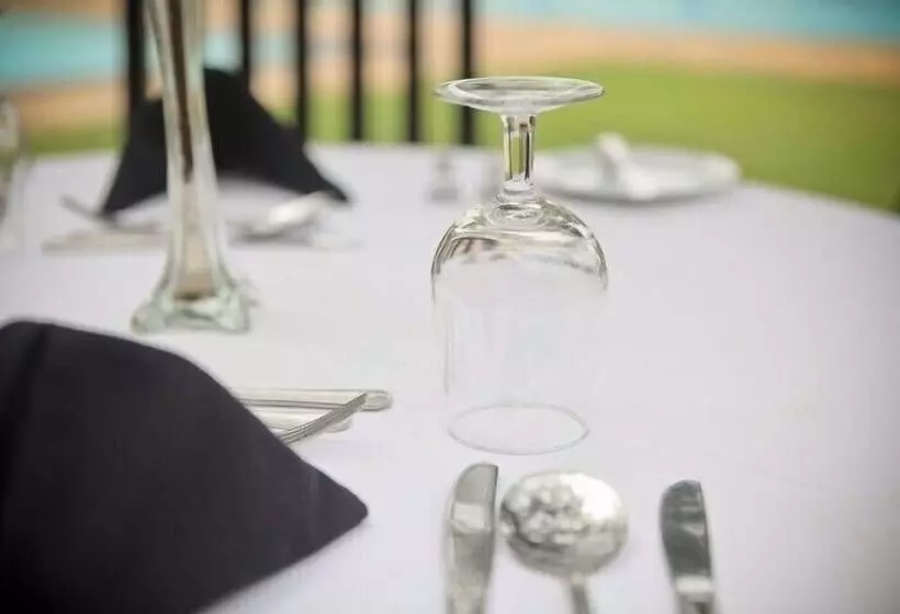 Hotel Lavendish Okrin