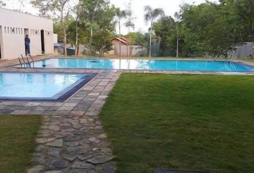 Hotel Lavendish Okrin