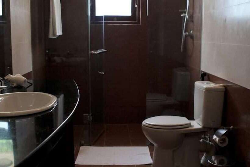 فندق Lavendish Okrin