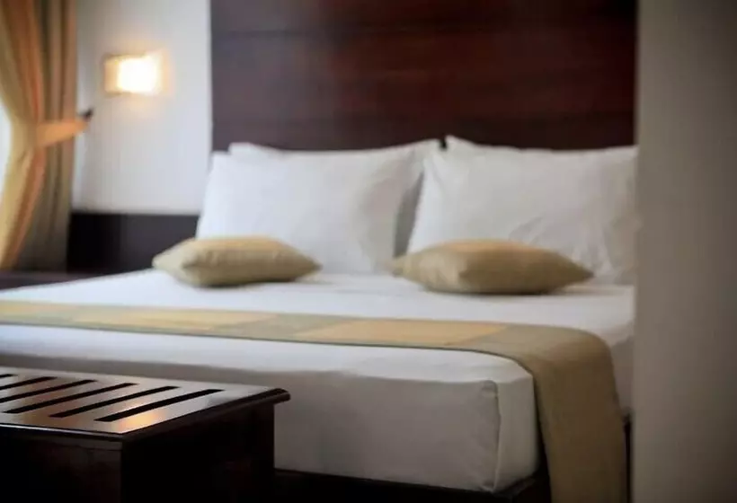 Hotel Lavendish Okrin