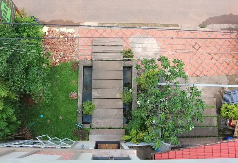 Hotel Neakru Guesthouse And Restaurant