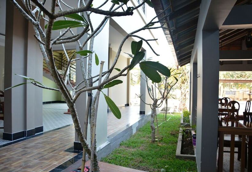 فندق Neakru Guesthouse And Restaurant