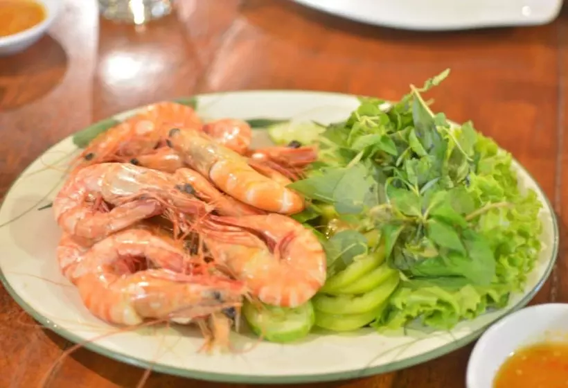 Hotel Neakru Guesthouse And Restaurant