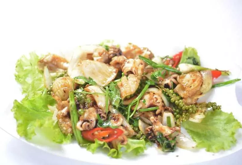 Hotel Neakru Guesthouse And Restaurant