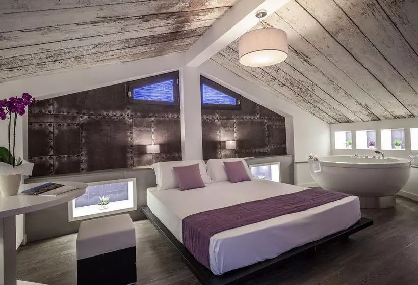 ホテル Emphasis Suites & Rooms