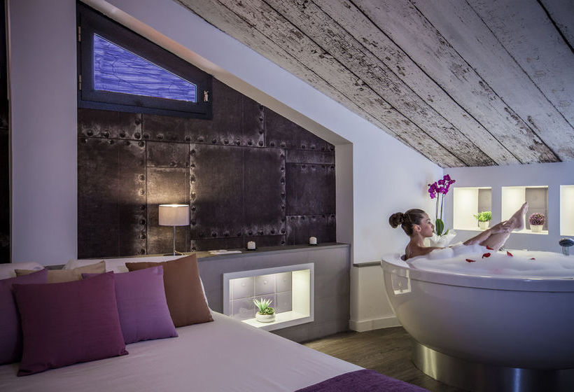 فندق Emphasis Suites & Rooms