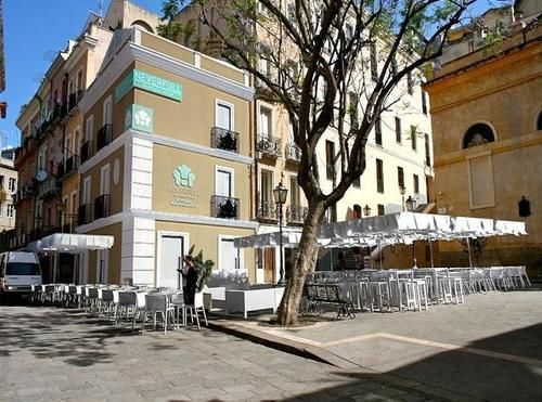 فندق Emphasis Suites & Rooms