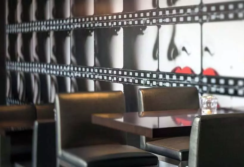 Hotel Springhill Suites By Marriott Los Angeles Burbank/downtown