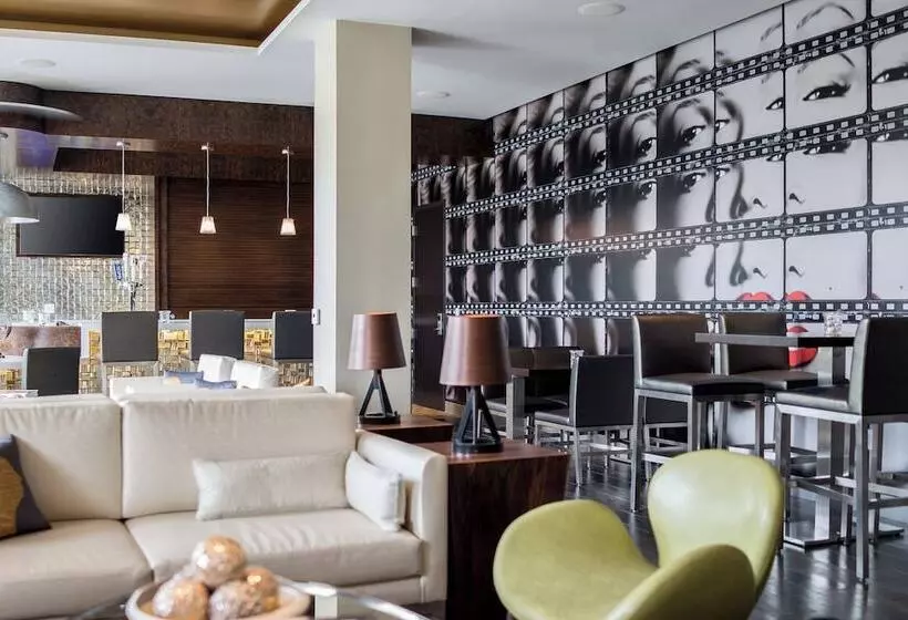 Hotel Springhill Suites By Marriott Los Angeles Burbank/downtown