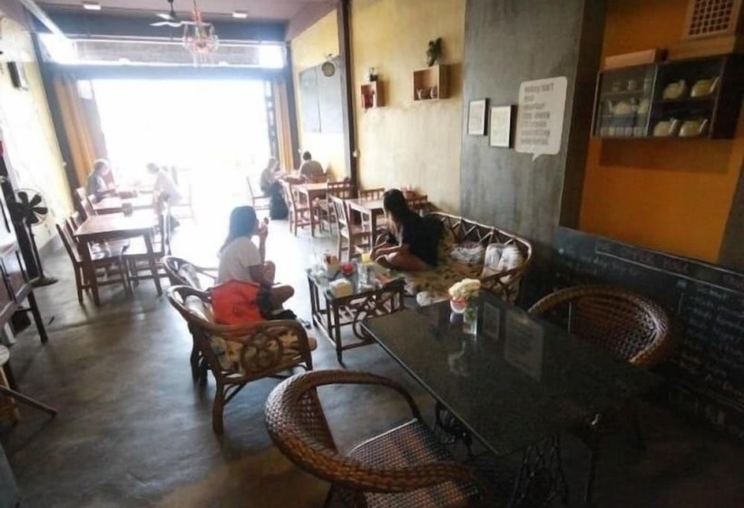 בית מלון כפרי Sritrang