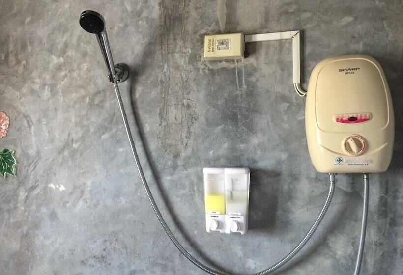 בית מלון כפרי Sritrang