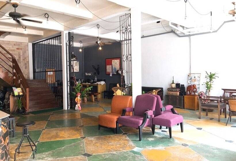 בית מלון כפרי Sritrang