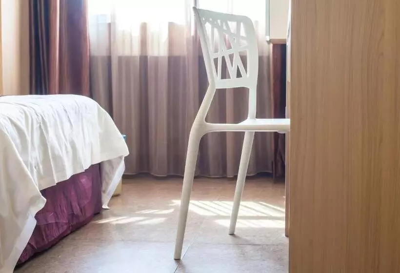 هتل Lavender Inn Nusa Bestari