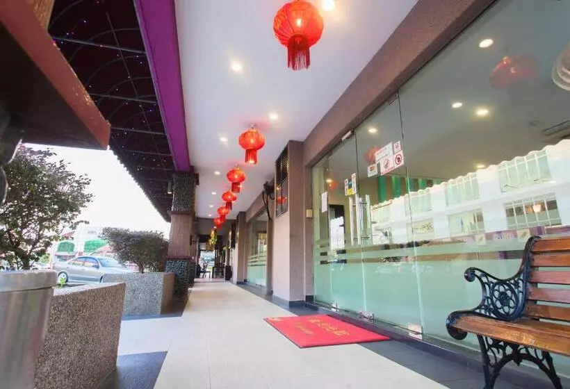 هتل Lavender Inn Nusa Bestari