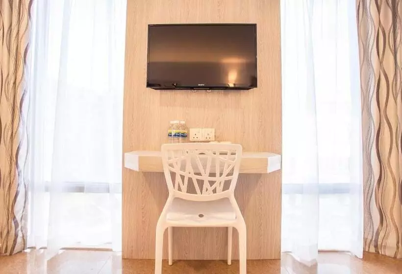 هتل Lavender Inn Nusa Bestari
