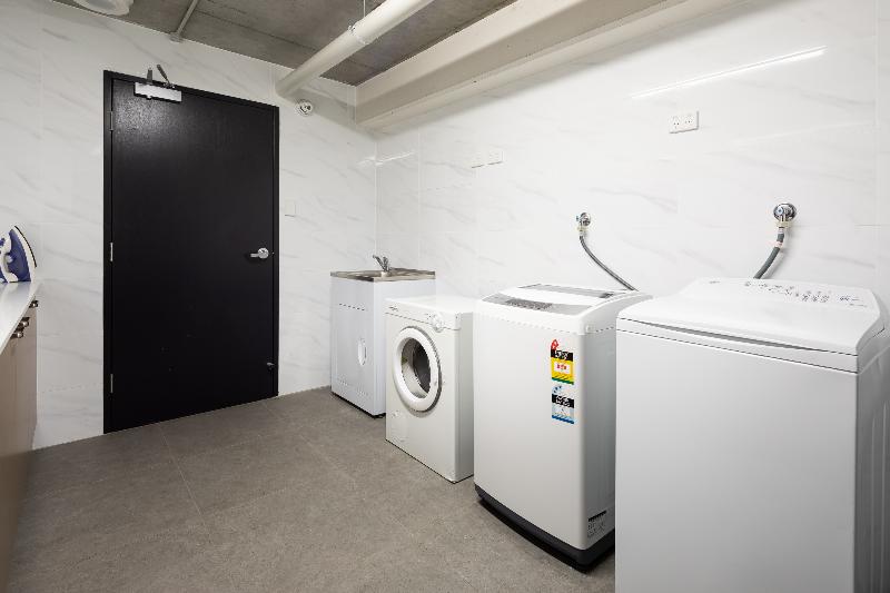 汽车旅馆 Ascot Budget Inn & Residences