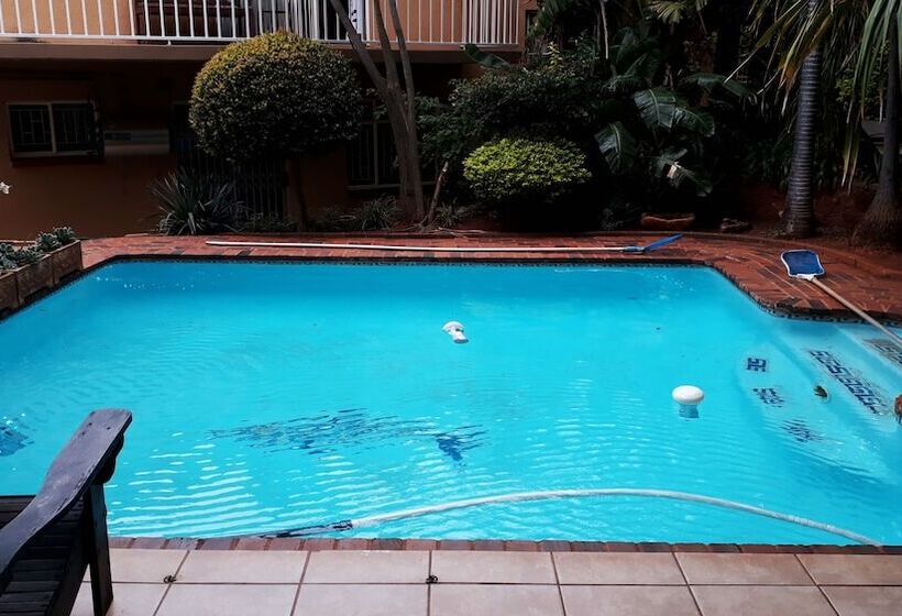 פנסיון Sunset Ridge Guest House