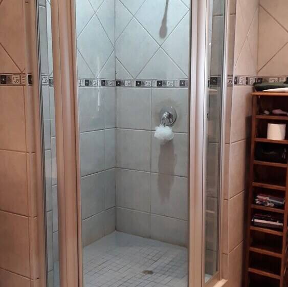 פנסיון Sunset Ridge Guest House