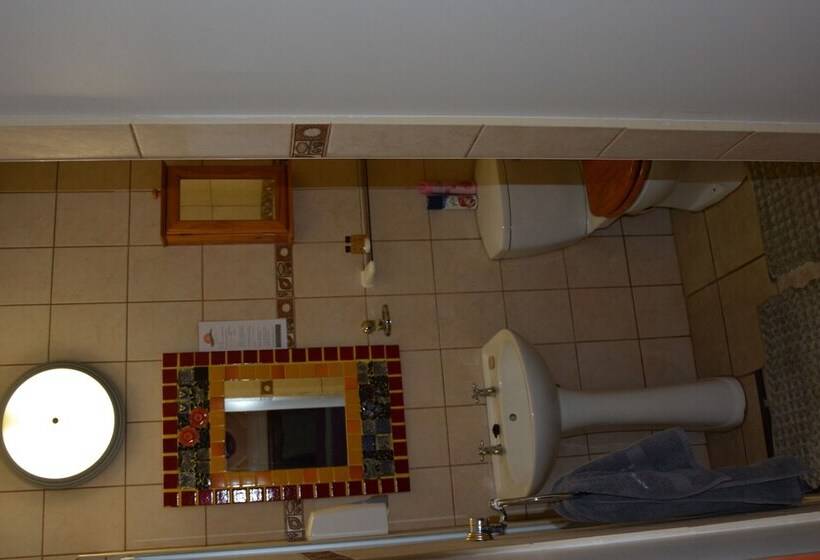 פנסיון Sunset Ridge Guest House