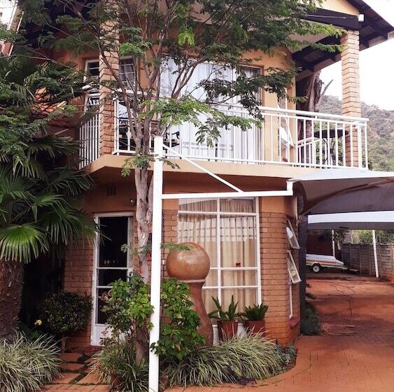 פנסיון Sunset Ridge Guest House