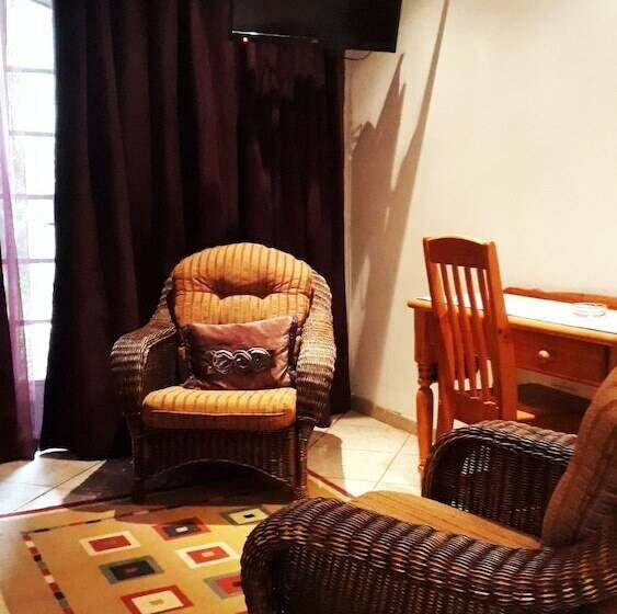 פנסיון Sunset Ridge Guest House