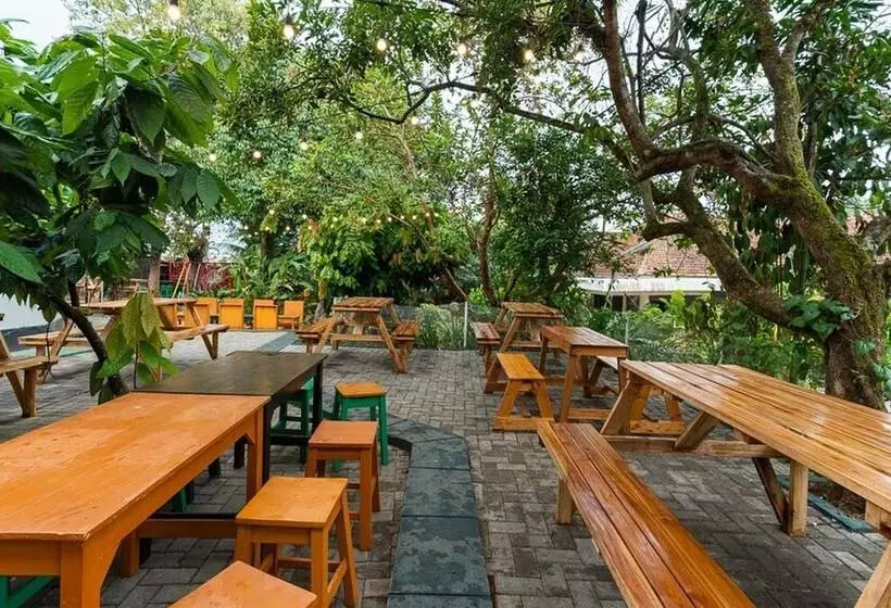 Reddoorz Hostel @ Dago 2