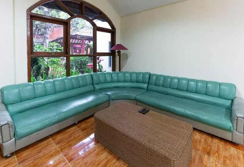 Reddoorz Hostel @ Dago 2