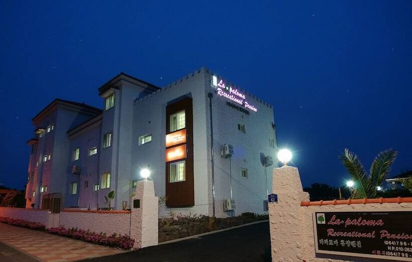 تختخواب و صبحانه Lapaloma Pension