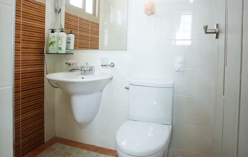 تختخواب و صبحانه Lapaloma Pension