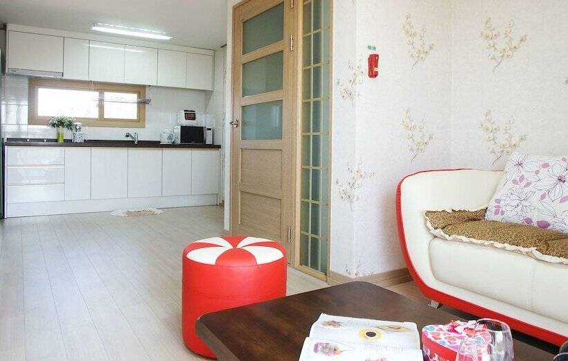 تختخواب و صبحانه Lapaloma Pension