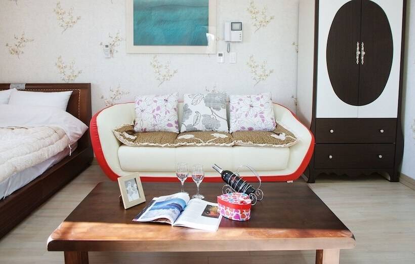 تختخواب و صبحانه Lapaloma Pension