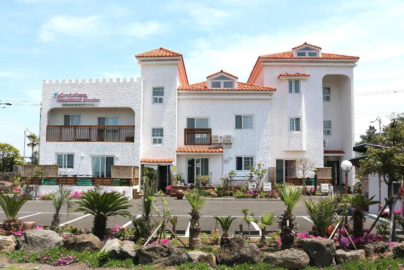 تختخواب و صبحانه Lapaloma Pension