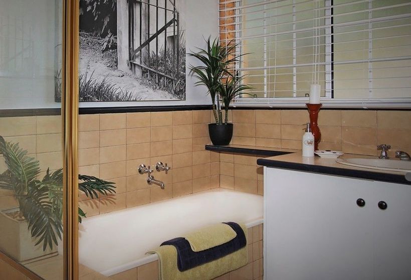 Elizas On The Murray