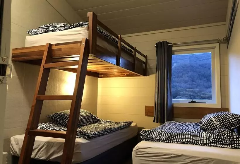 فندق Aneeki Ski Lodge