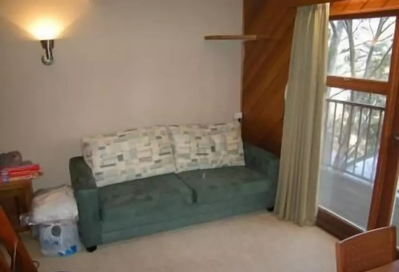 فندق Aneeki Ski Lodge